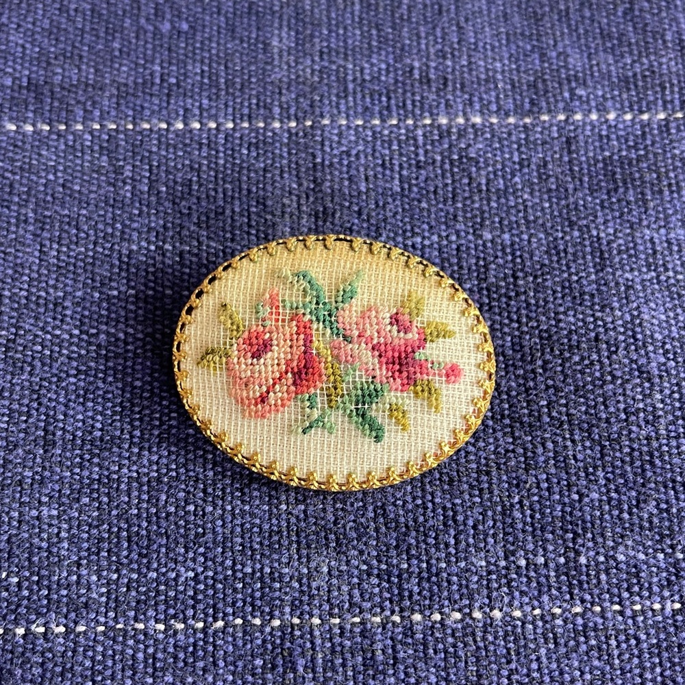 Floral Embroidered Brooch - Gold and Pink